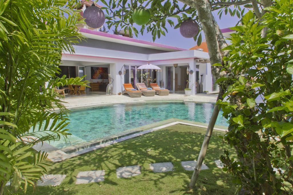 Villa Purple Legian Exterior foto